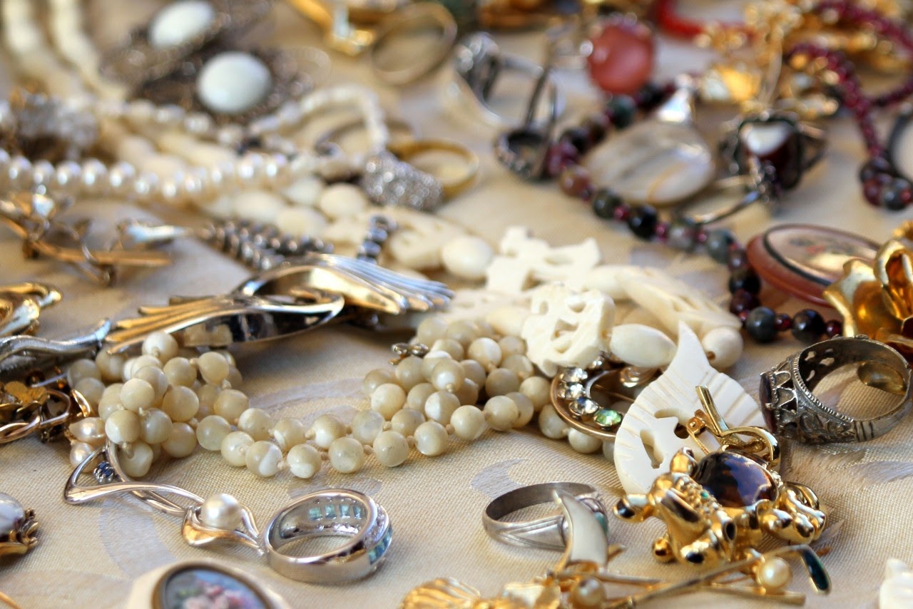 Tips to Clean Your Jewelry Collection