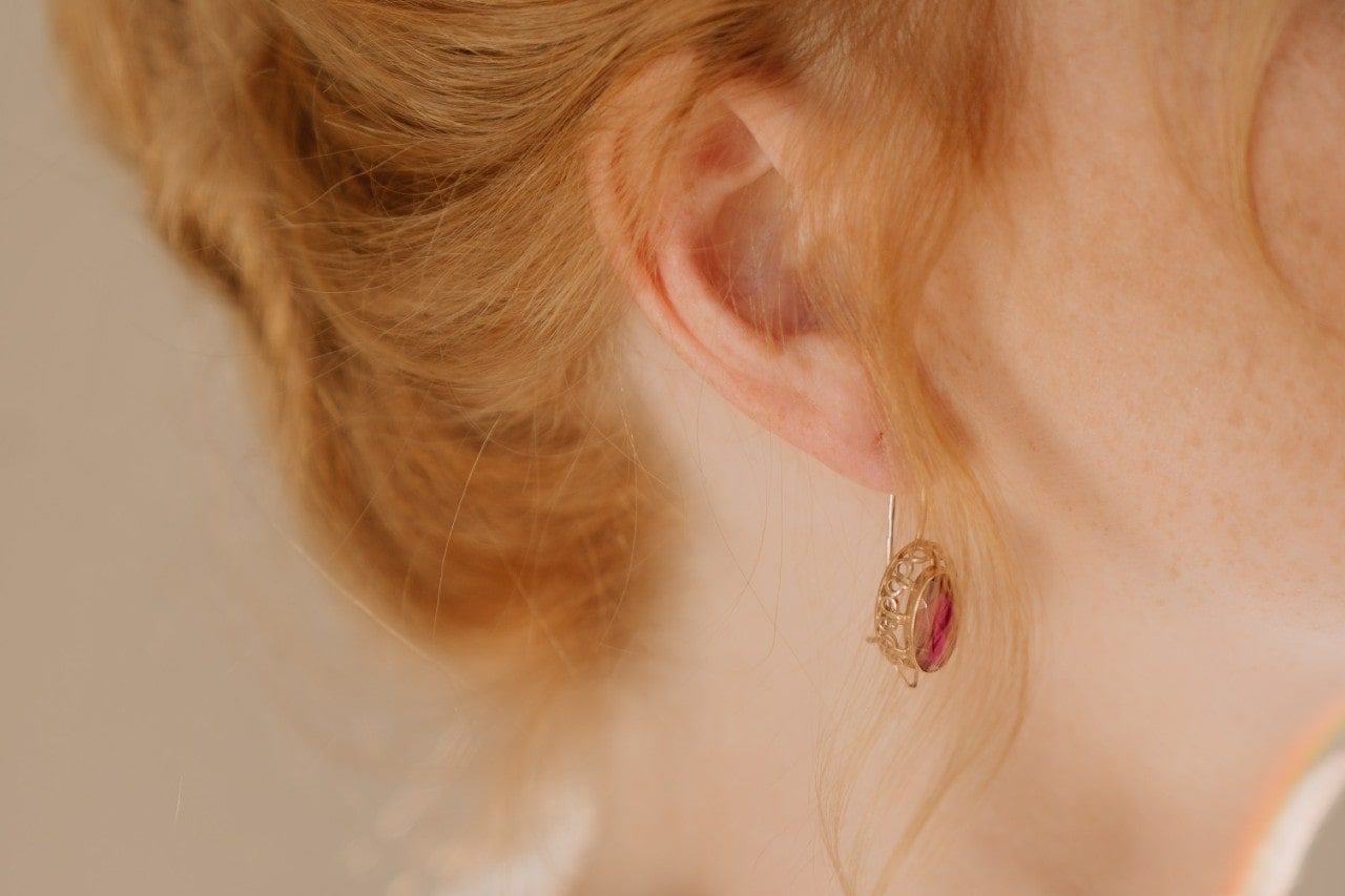 Red garnet drop earring